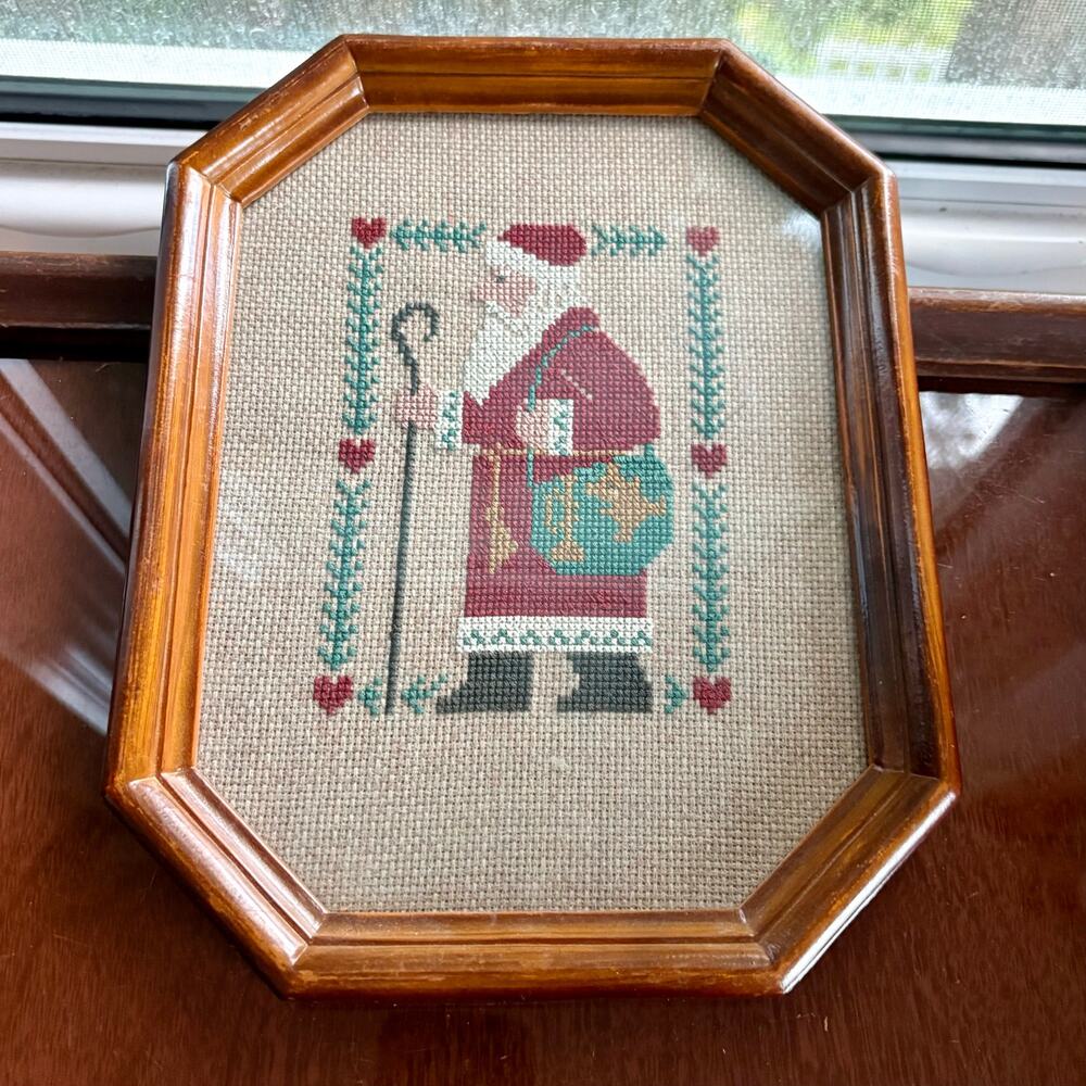Vintage Framed Santa Cross Stitch Octagon Christmas Wall Art